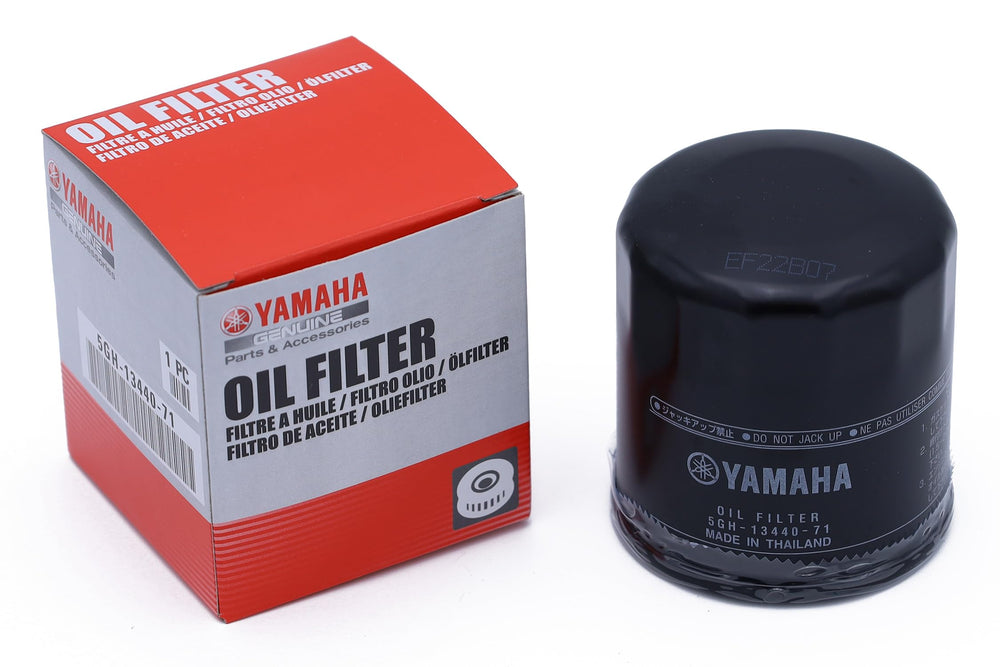 Yamaha 5GH-13440-71-00 close-up highlights high-density filtration for dirt retention.