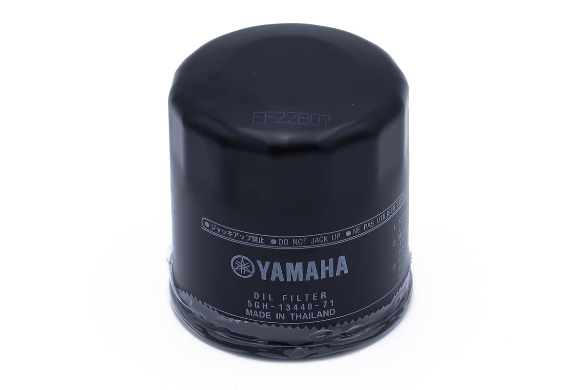 Yamaha oil filter 5GH-13440-71-00 package shows OEM design for protection and compatibility.