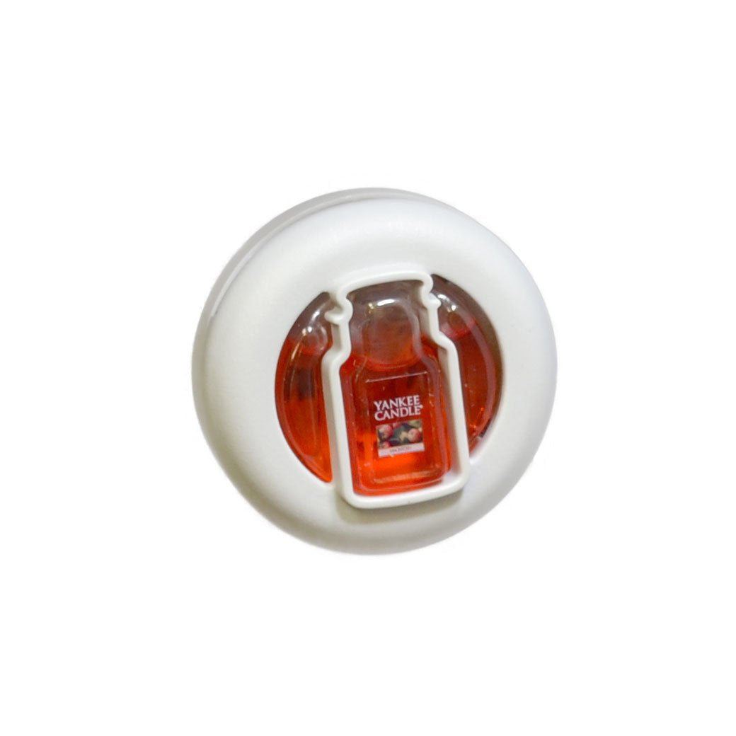 Yankee Candle Macintosh vent clips close-up with dial for fragrance intensity customization.