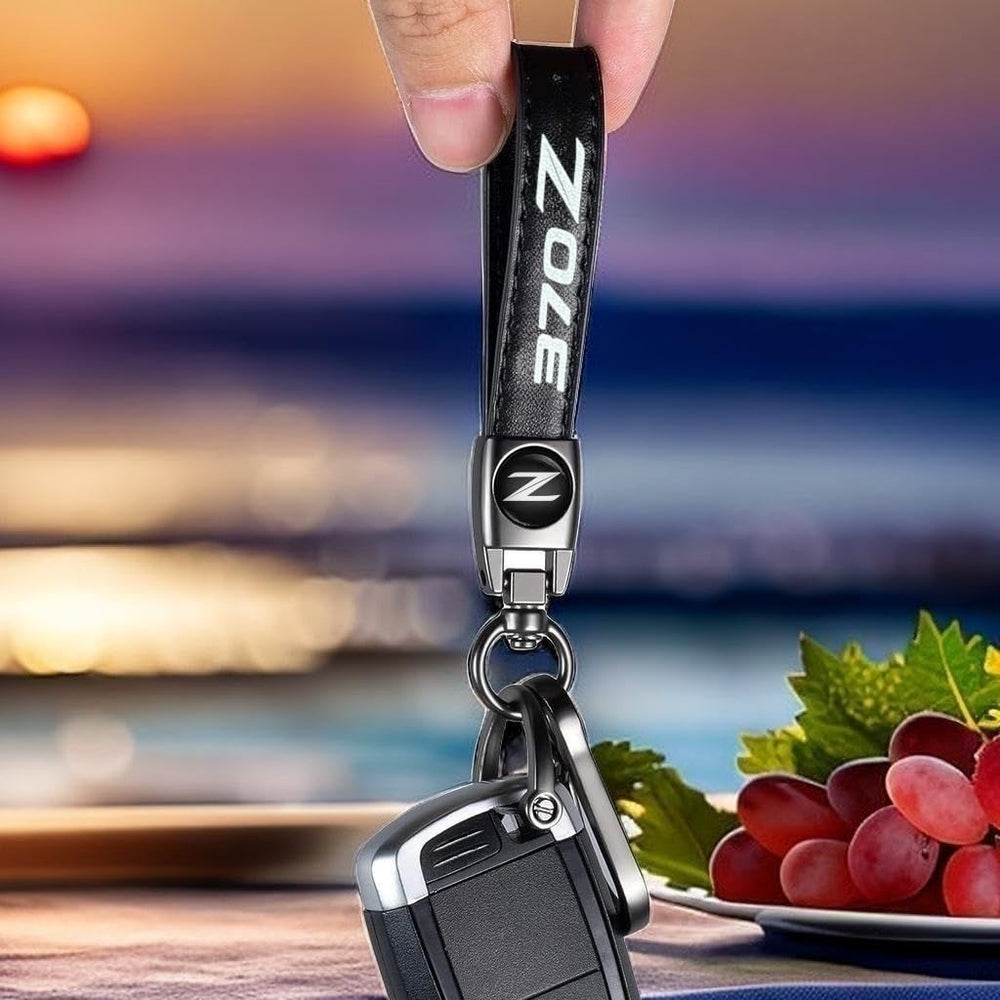 YHKEJI stylish, classic leather keychain design complements any car setup.
