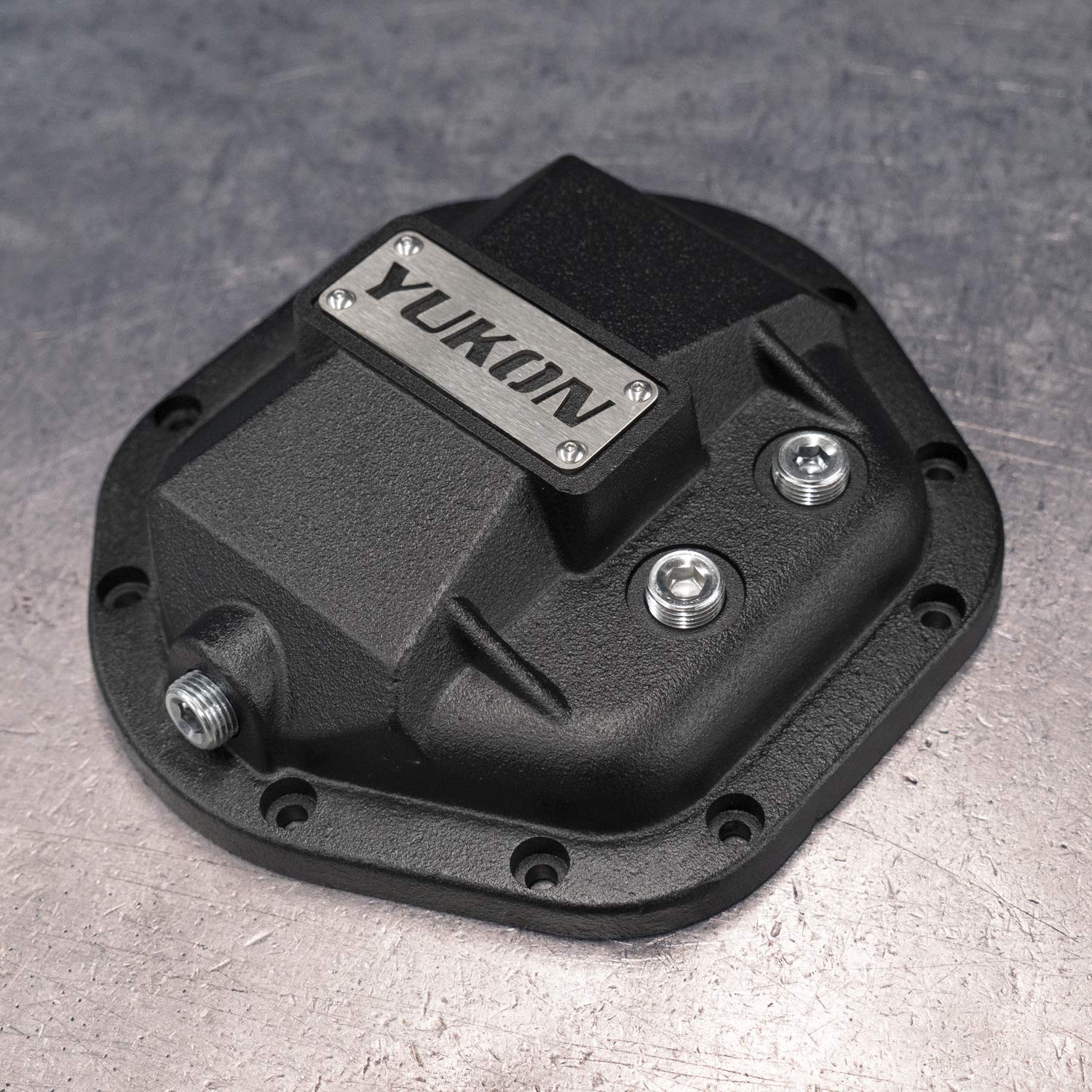 Yukon Gear & Axle Yukon Hardcore Diff Cover Dana 44 install shows straightforward bolt-on fit.