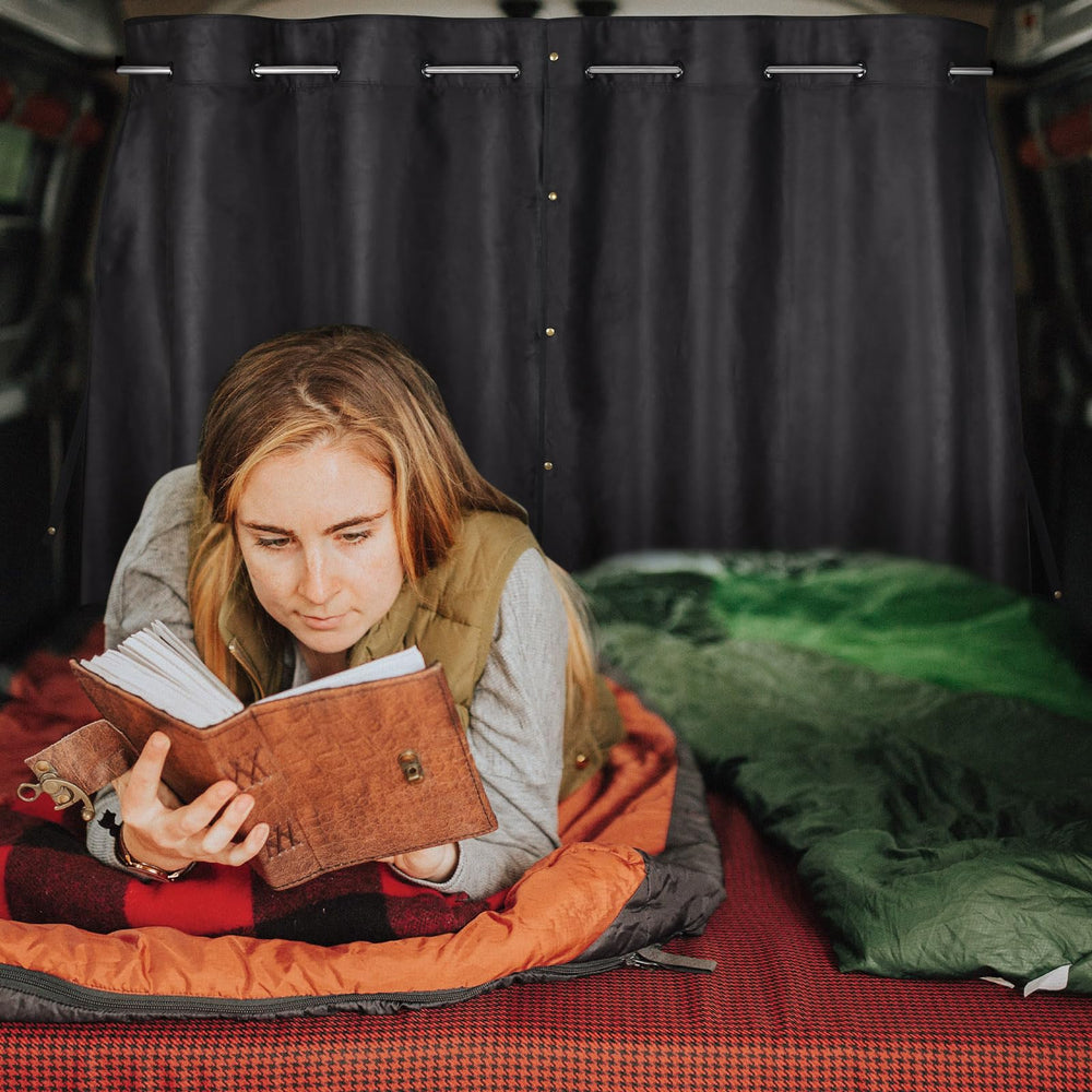 ZATOOTO curtain with magnetic closures seals gaps for privacy