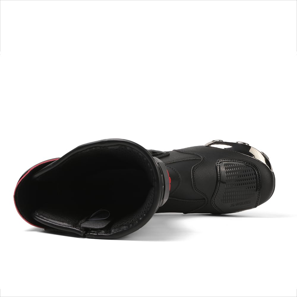Zeozoom lacing and cuff close-up for secure fit